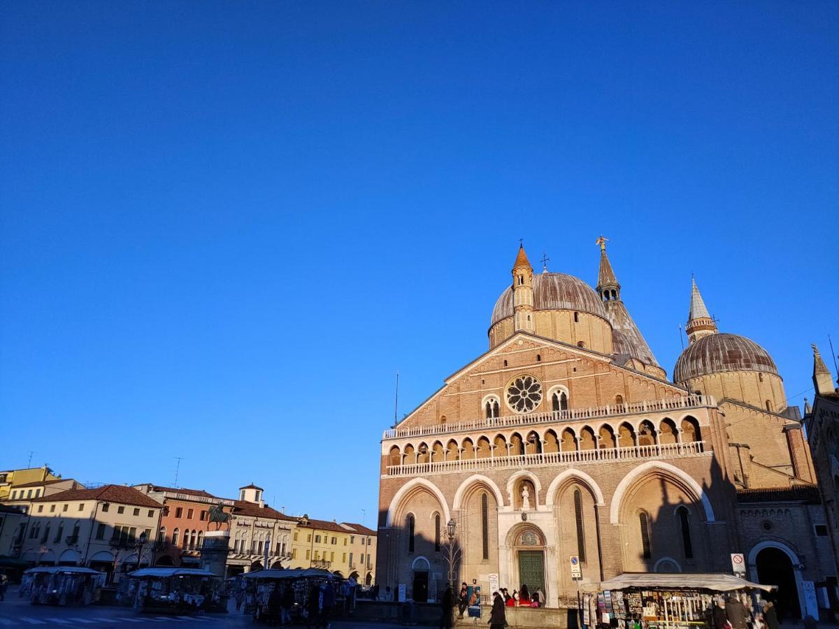 パドヴァOfficine Cavour Piazza Cavourアパートメント エクステリア 写真