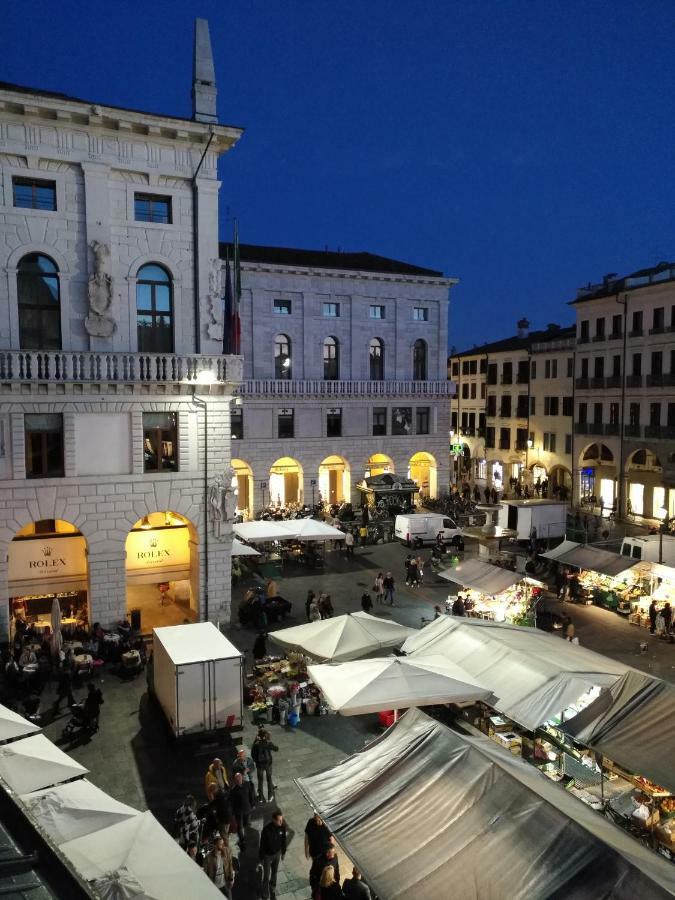 パドヴァOfficine Cavour Piazza Cavourアパートメント エクステリア 写真