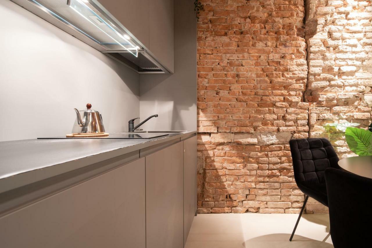 パドヴァOfficine Cavour Piazza Cavourアパートメント エクステリア 写真